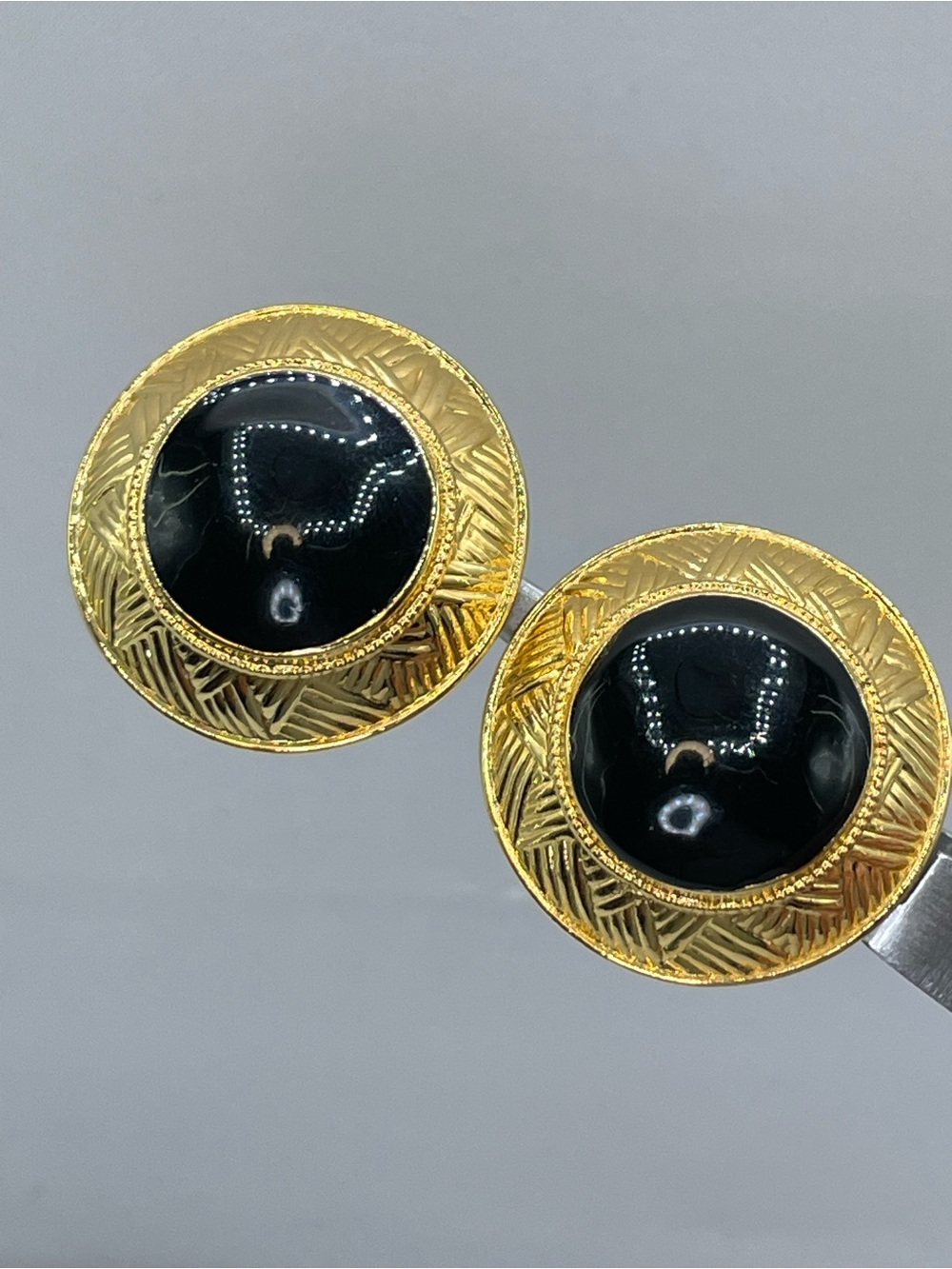 Vintage Berebi Black Cabochon Gold Tone Textured Round Clip On Earrings
